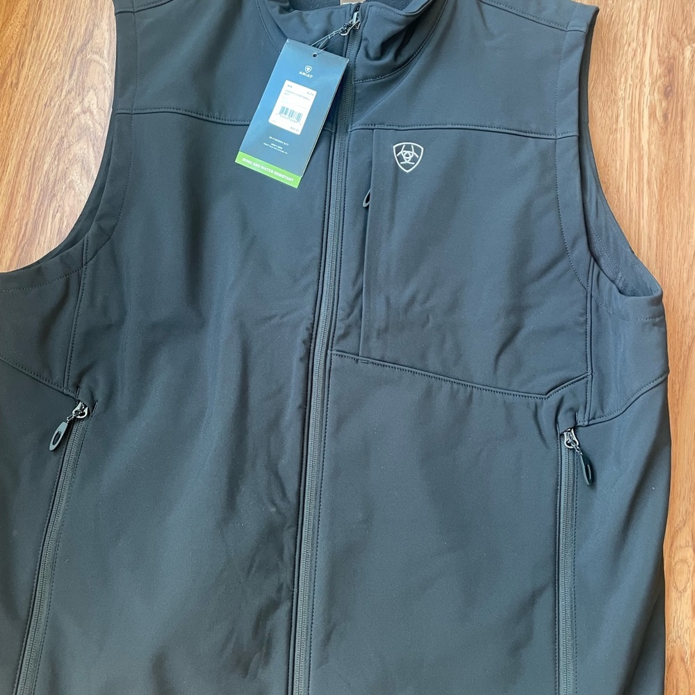 Mens Ariat vest